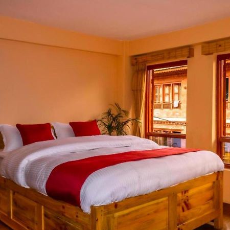 Eagle Nest Hotel Бхактапур Экстерьер фото